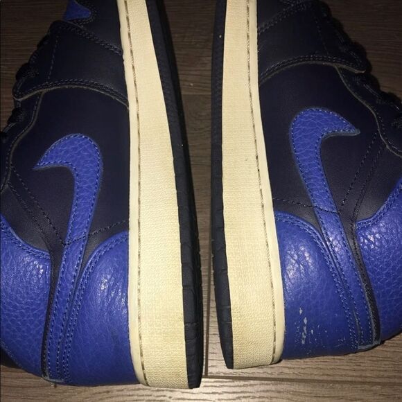 Air Jordan 1 Black /Hyper Royal school size6.5-woman 7.5-8 yeezy dunk Nike - Picture 3 of 5